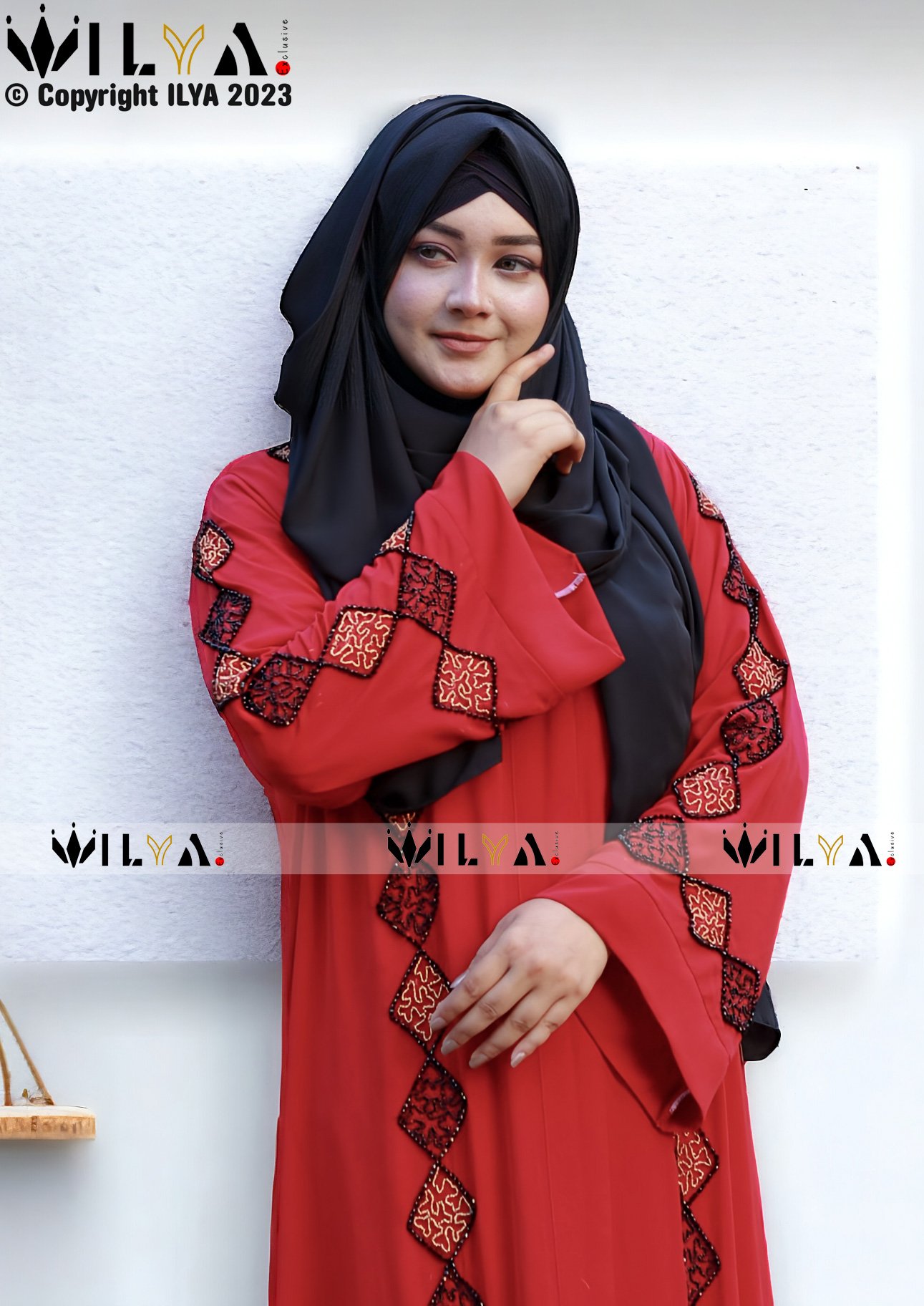 Nawmi Karchupi Abaya